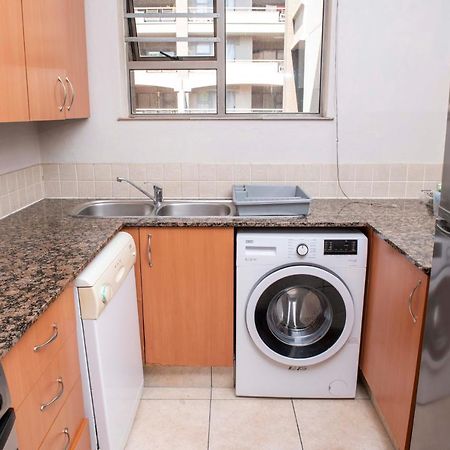 Grayston Exec Apartments Йоханнесбург Экстерьер фото