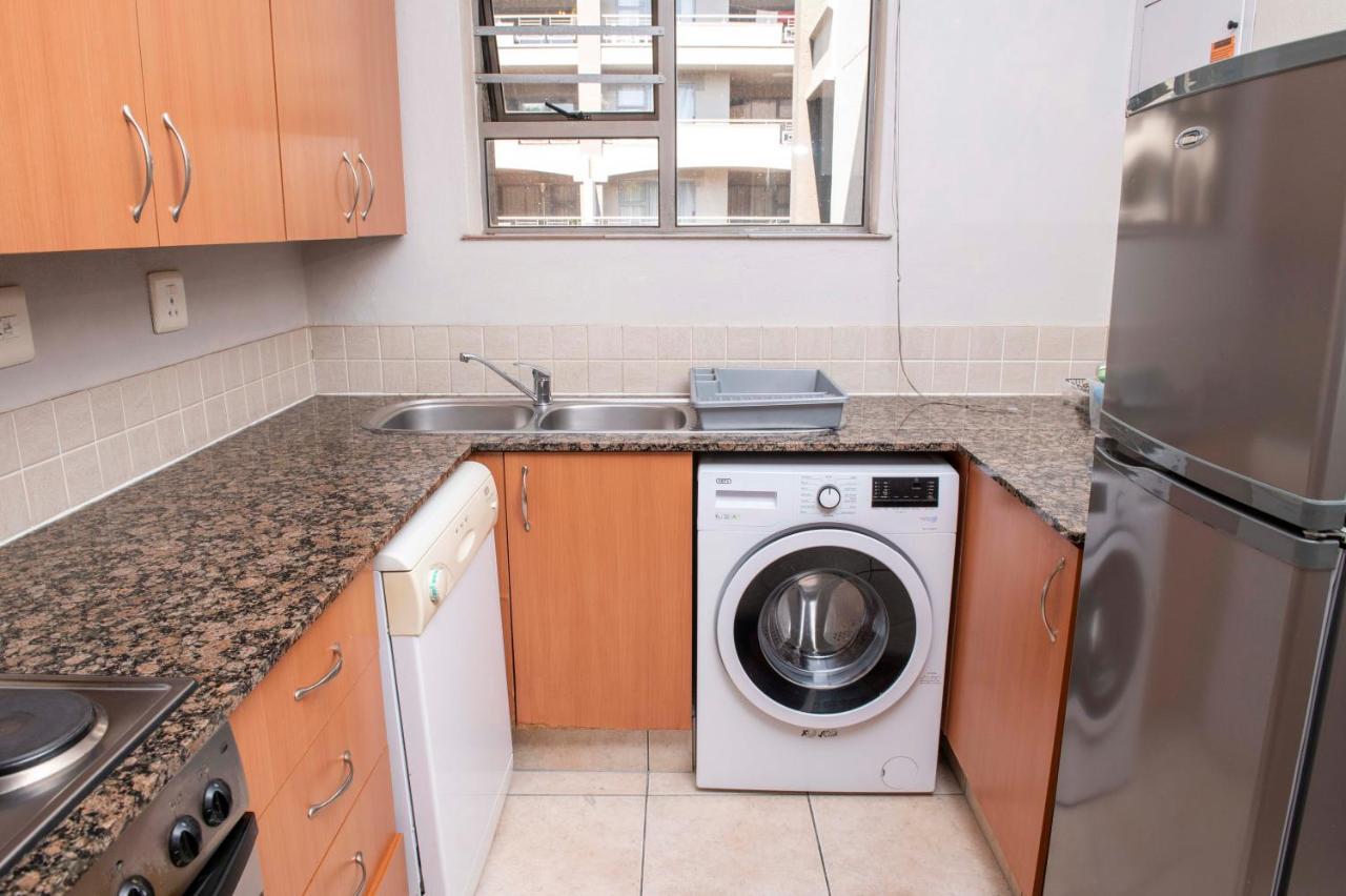 Grayston Exec Apartments Йоханнесбург Экстерьер фото
